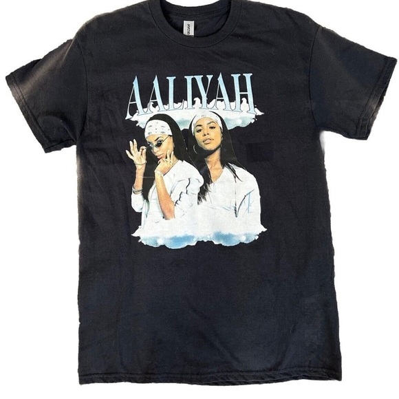 Tops - Aaliyah 90s Distressed Clouds Graphic Tee Size Medium